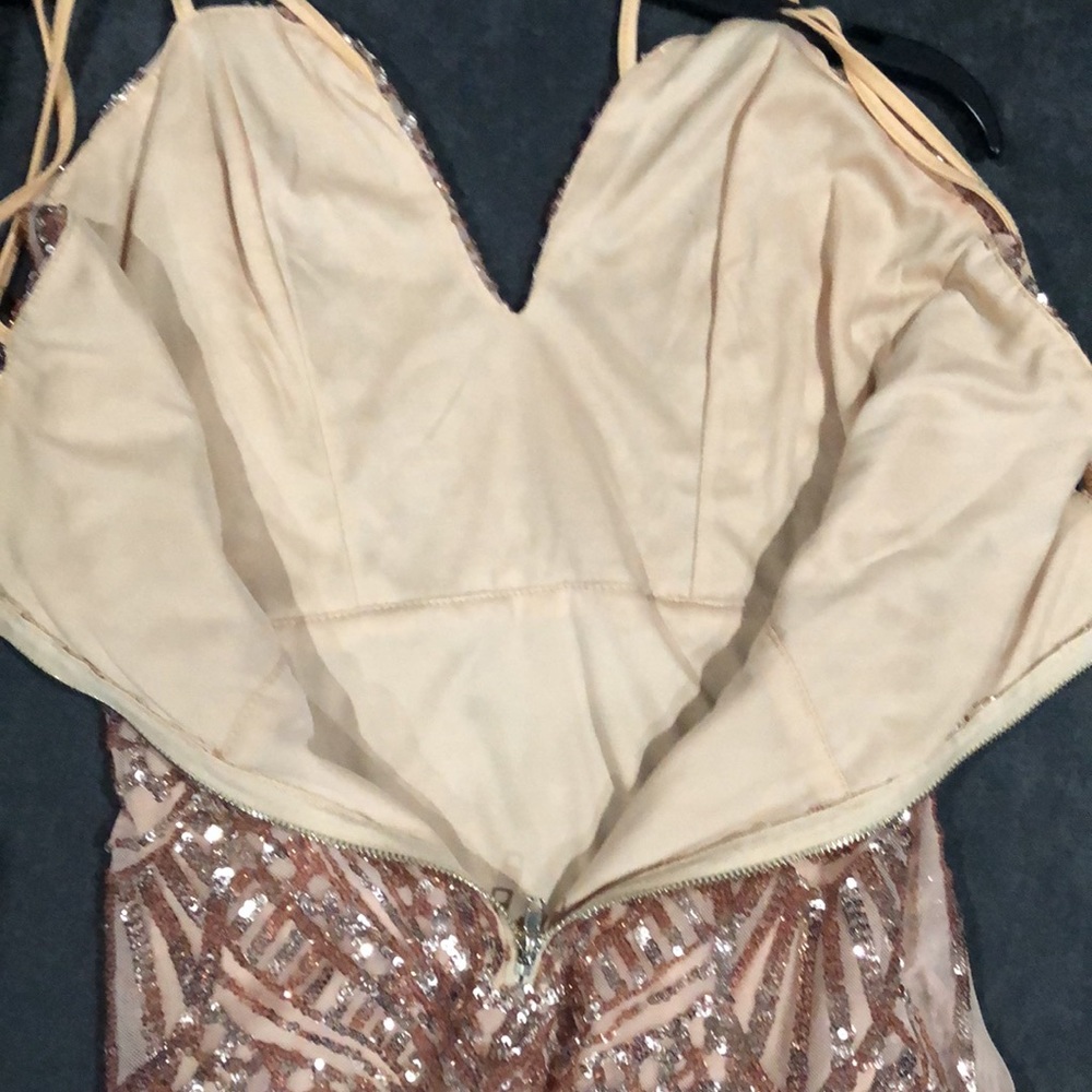 Windsor Glamour Dress - Picture 13 of 16